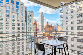 315 East 86th St in New York, NY - Building Photo - Building Photo