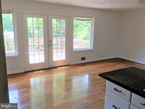 7724 Harwood Pl in West Springfield, VA - Building Photo - Building Photo
