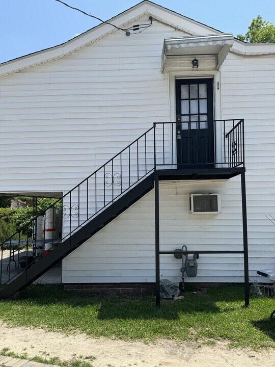202-204 S Zetterower Ave in Statesboro, GA - Building Photo