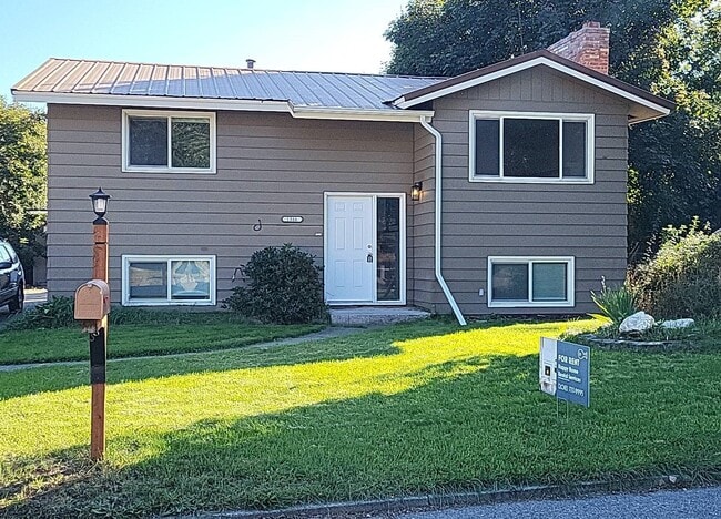 property at 1516 E Harrison Ave