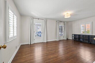 2003 Beverly Rd in Columbus, OH - Building Photo - Building Photo