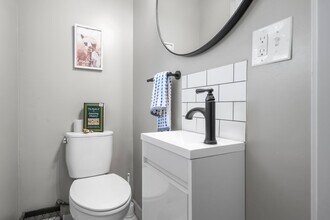 408 Zay Dr in Excelsior Springs, MO - Building Photo - Building Photo