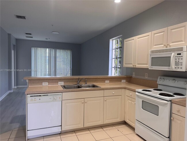 property at 1969 Freeport Dr