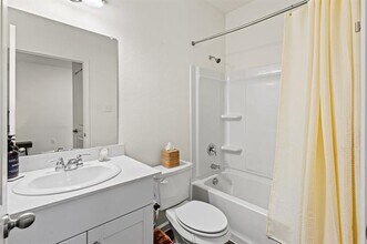 2305 Frio River Rd in Glenn Heights, TX - Building Photo - Building Photo