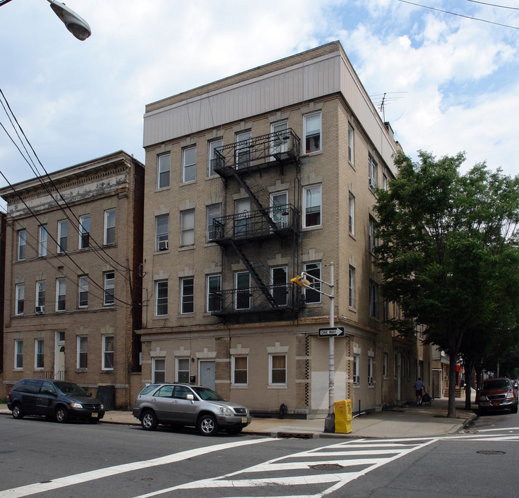 344 Chestnut St in Newark, NJ - Foto de edificio