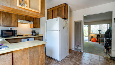 740 Orchard St in Santa Rosa, CA - Building Photo - Building Photo