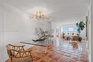 1881 Washington Ave in Miami Beach, FL - Building Photo