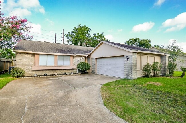 property at 1246 Summer Park Ln