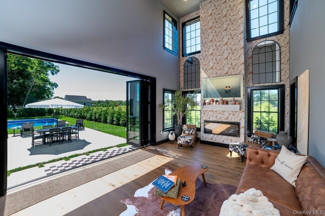 70 Arshamomaque Ave in Southold, NY - Building Photo - Building Photo