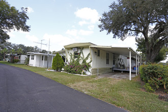 Friendly Park in Zephyrhills, FL - Building Photo - Building Photo