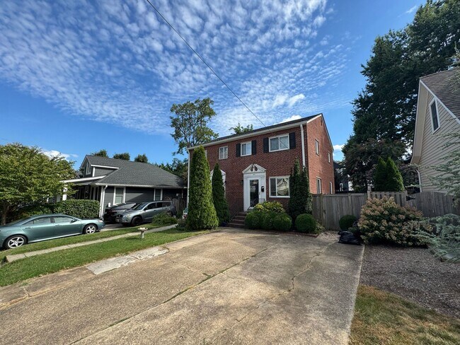 18-1/2 W Wyatt Ave in Alexandria, VA - Building Photo - Building Photo