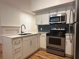 1307 Main St in Cincinnati, OH - Building Photo