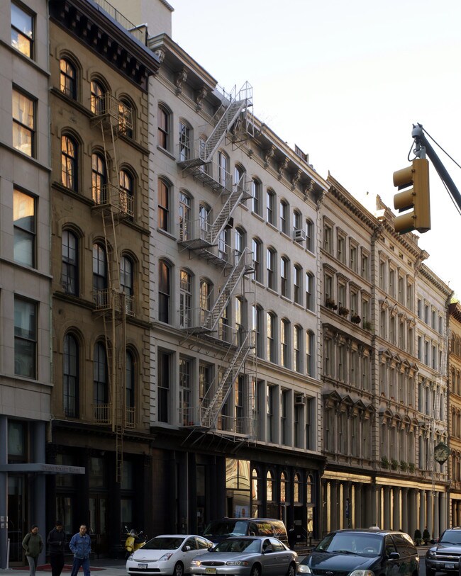 134-140 Duane St in New York, NY - Foto de edificio - Building Photo