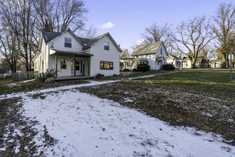 308 N Harrison St in Stuart, IA - Building Photo - Building Photo