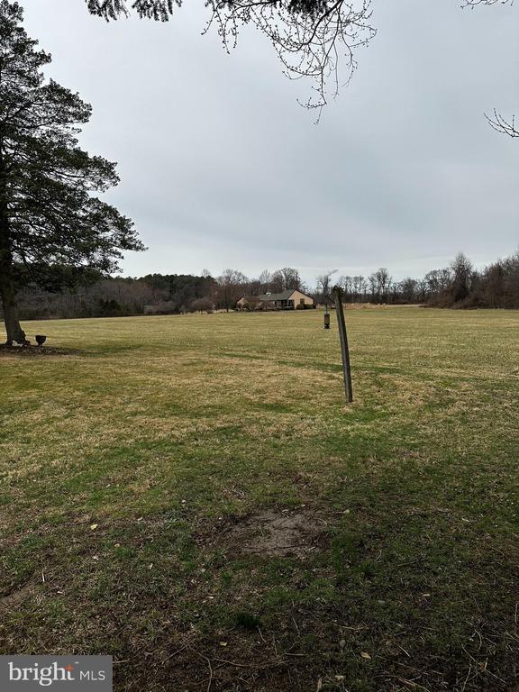 property at 4677 Summit Bridge Rd