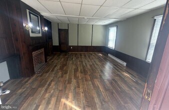 18 N Pearl St in Wernersville, PA - Building Photo - Building Photo