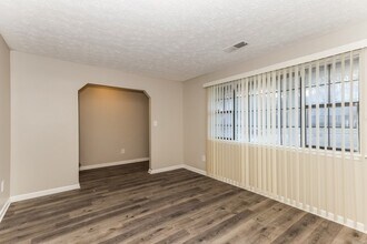 185 Summertown Dr in Stockbridge, GA - Foto de edificio - Building Photo