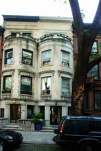 31 W 94th St in New York, NY - Building Photo - Building Photo