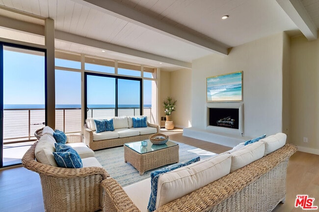 property at 1 Spinnaker St