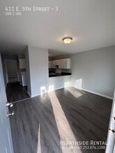 411 E 5th St in Greenville, NC - Foto de edificio - Building Photo