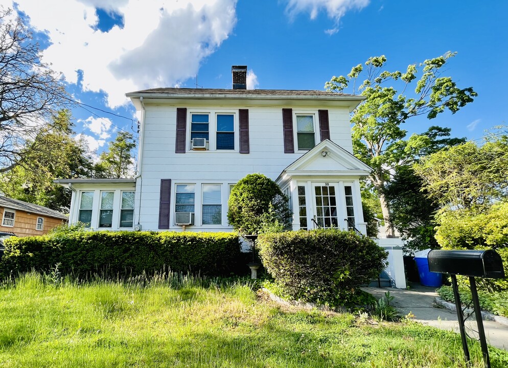 30 Wheeler Ter in Stratford, CT - Building Photo