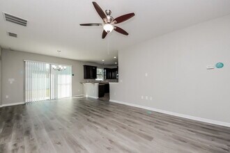 1090 Hermosa Way in Kissimmee, FL - Building Photo - Building Photo