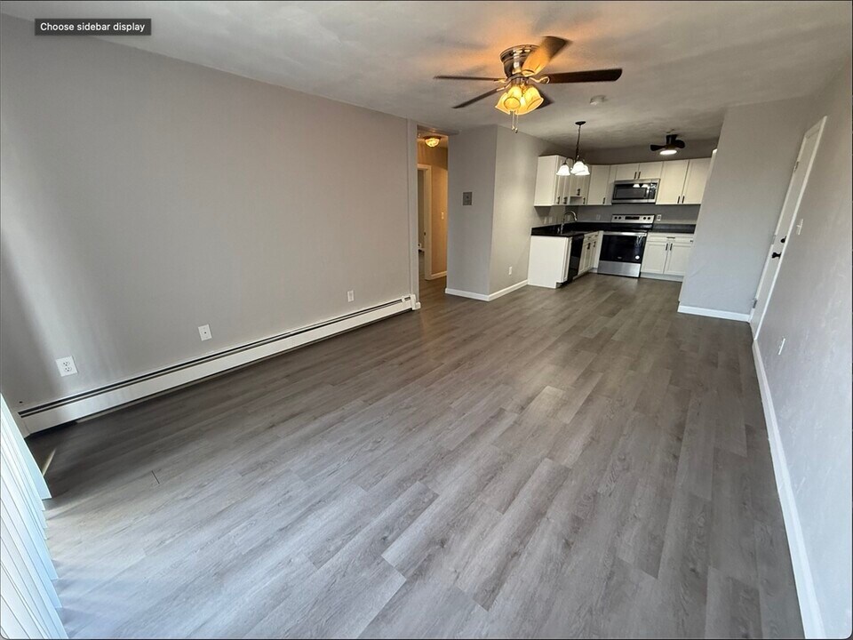 22 Irving St in Everett, MA - Building Photo