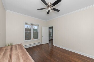 915 W Waveland Ave in Chicago, IL - Foto de edificio - Building Photo