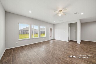 21349 Pne Ml Dr in Roman Forest, TX - Building Photo - Building Photo