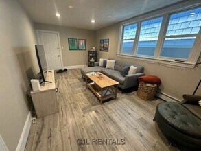 63 Falcon St in Boston, MA - Building Photo - Building Photo