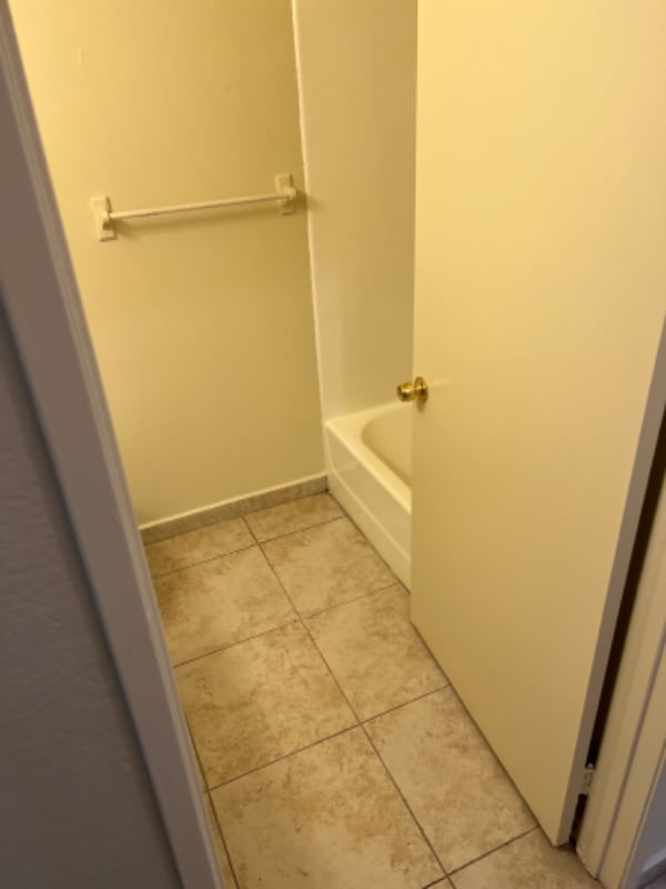 1115 252nd St in Los Angeles, CA - Foto de edificio - Building Photo