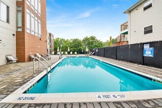 625 N MacQuesten Pkwy in Mount Vernon, NY - Building Photo - Building Photo