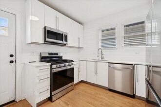 3831 N New England Ave in Chicago, IL - Building Photo - Building Photo