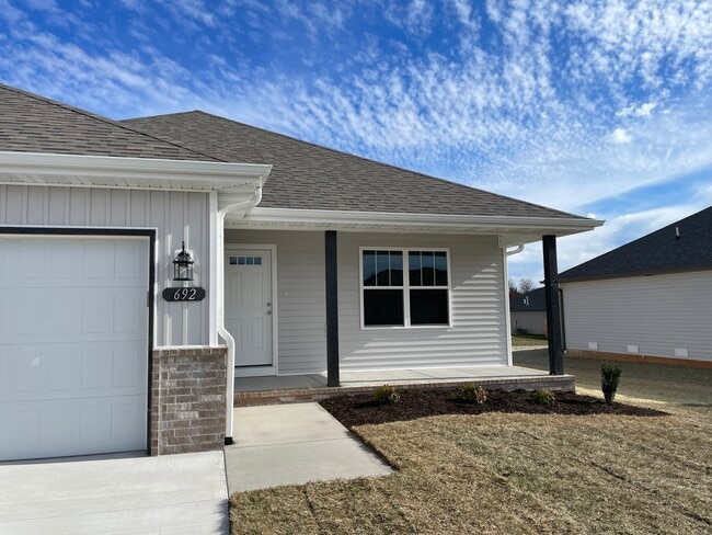 property at 692 N Jozlynn Ave