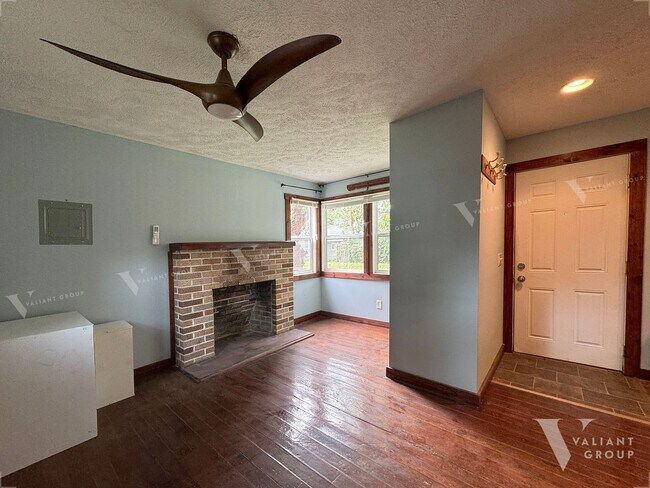 1313 S Jefferson Ave-Unit -1313 S Jefferson Ave -Studio in Springfield, MO - Building Photo - Building Photo
