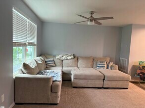 220 Burr Oak Ln in Powdersville, SC - Building Photo - Building Photo