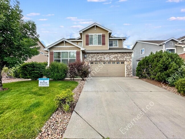 property at 1976 E 167th Dr