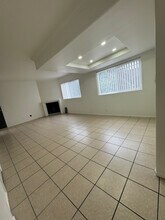 13012 Riverside Dr in Los Angeles, CA - Building Photo - Building Photo