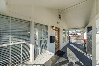 2009 N Durham Dr in Houston, TX - Building Photo - Building Photo