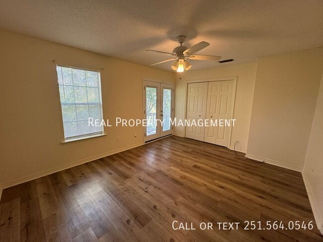 600 Cheshire Ln in Daphne, AL - Foto de edificio - Building Photo