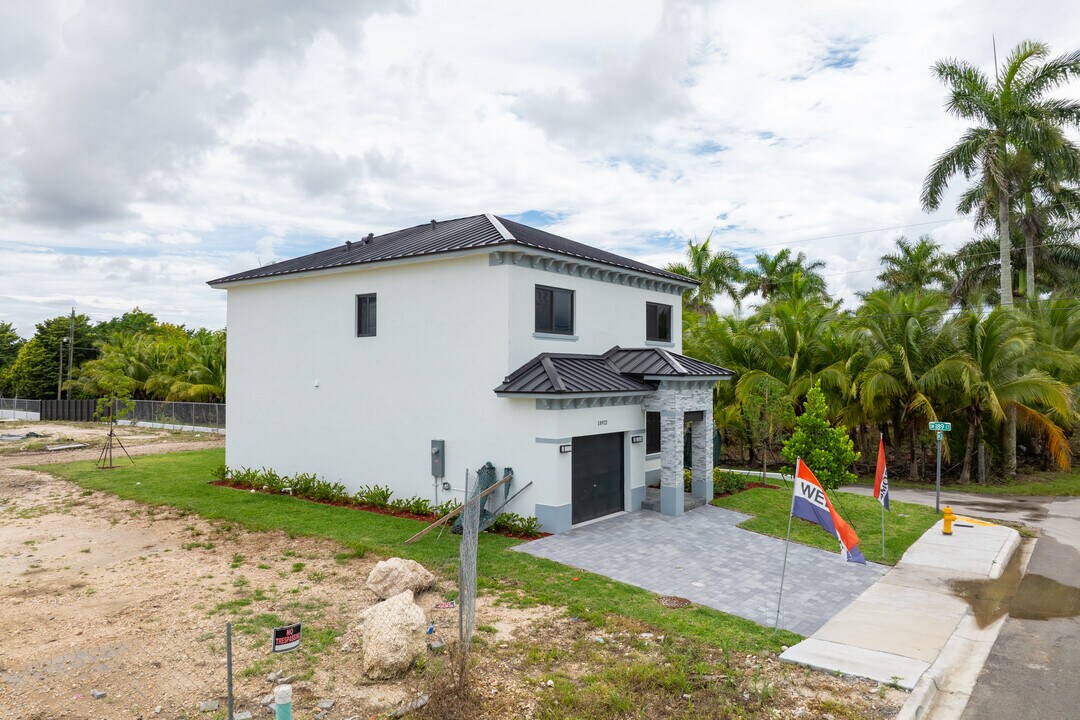 Highland Residences in Homestead, FL - Building Photo