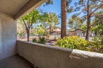 5211 Caspian Springs Dr in Las Vegas, NV - Building Photo - Building Photo