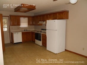 208 E Dryden St in Odessa, MO - Building Photo - Building Photo