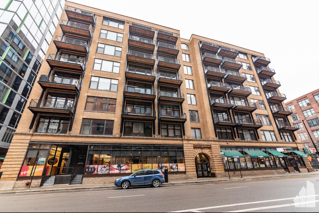 625 W Jackson Blvd, Unit 813 in Chicago, IL - Building Photo