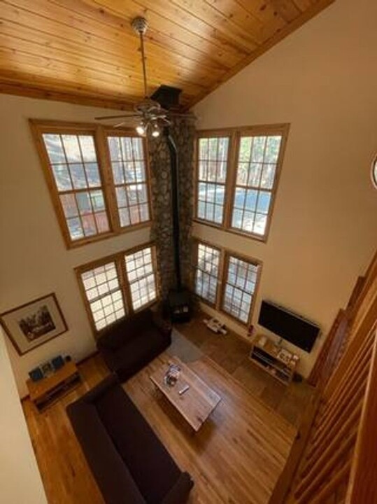 2734 Hank Monk Ave in South Lake Tahoe, CA - Building Photo