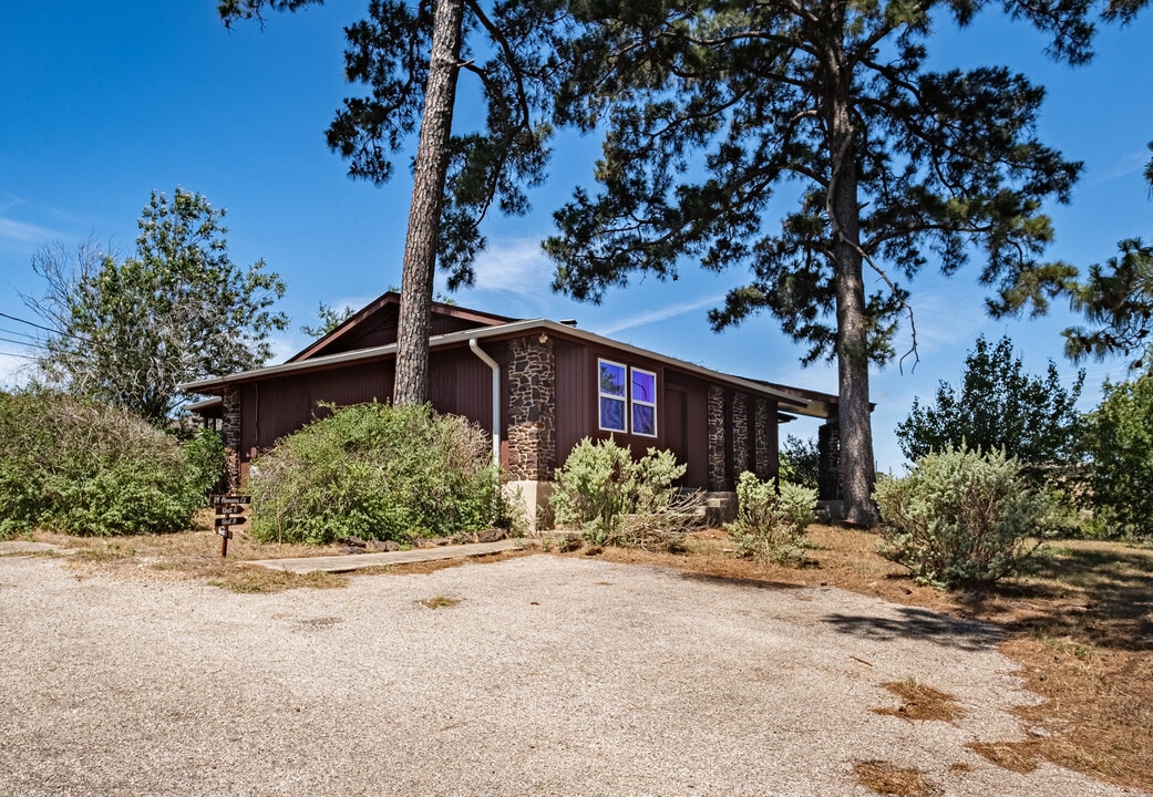 119 Homonu Ct, Unit B in Bastrop, TX - Building Photo