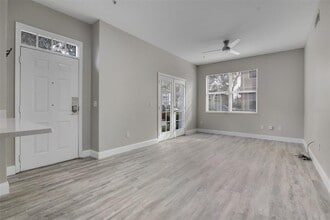 4002 Venetian Bay Dr in Kissimmee, FL - Building Photo - Building Photo