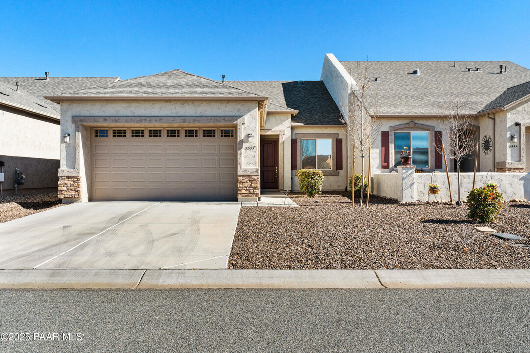 5557 N Teaberry Ln in Prescott Valley, AZ - Building Photo