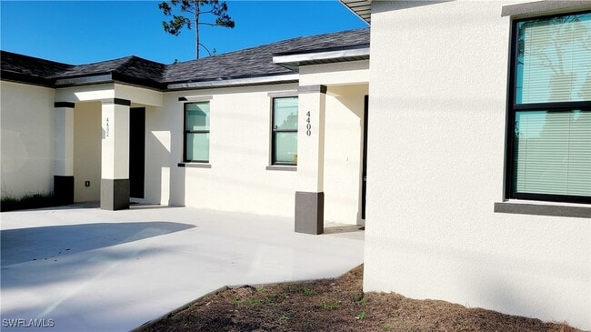 property at 4400 Golfview Blvd