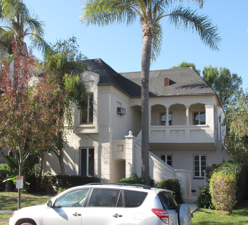 325 S Elm Dr in Beverly Hills, CA - Building Photo